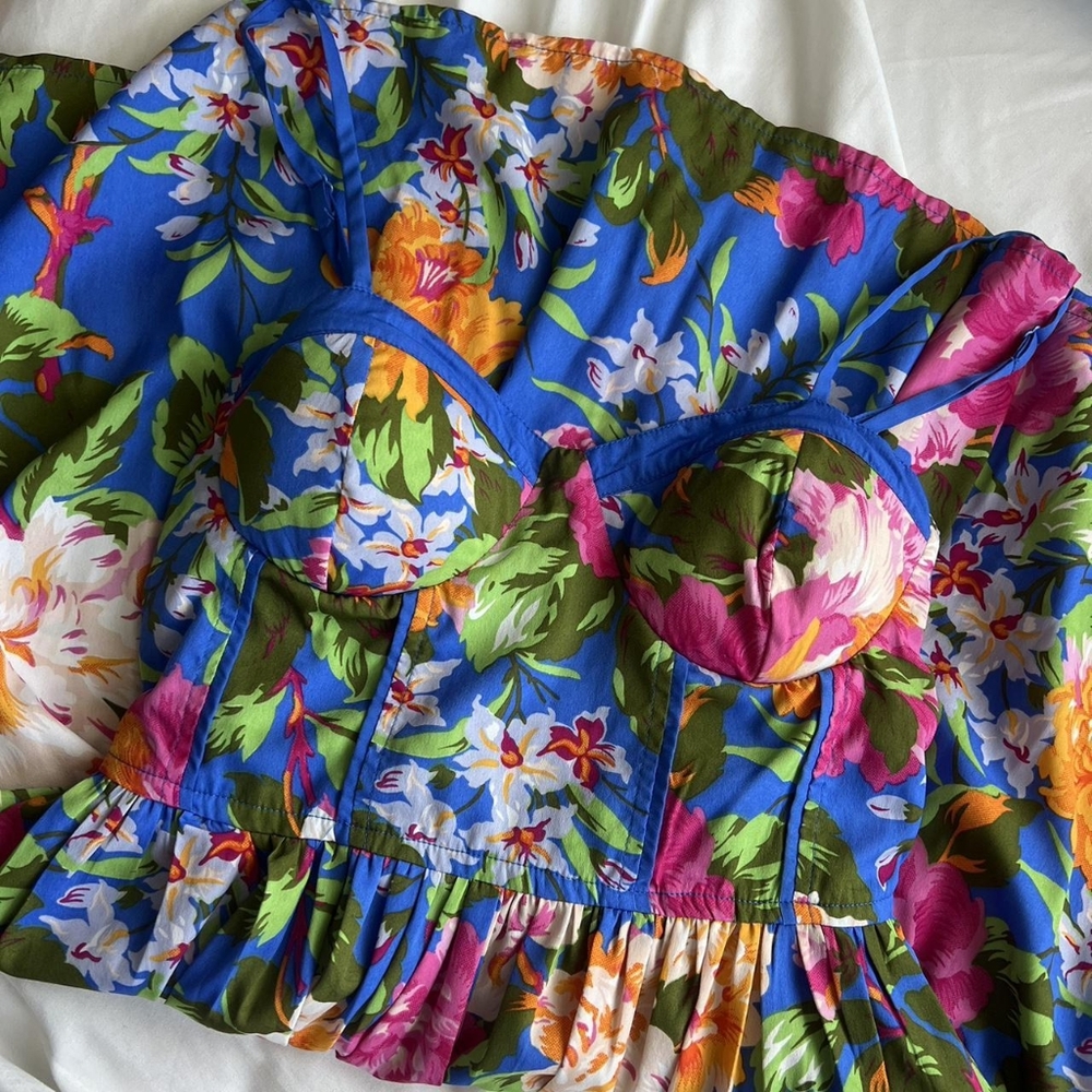 Floral Mini Dress 👗🌸🌞